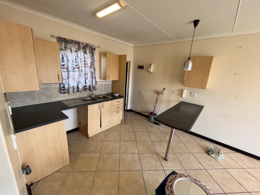 To Let 1 Bedroom Property for Rent in Panmure Eastern Cape